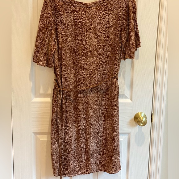 A new day print dress - Picture 2 of 4